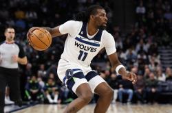 转会期欧篮联焦点战，明尼苏达森林狼临场应变，更衣室稳定，更衣室氛围转暖(安东尼戴维斯最新消息今天)