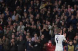  体育晚报利物浦宣布明年签约凯塔 骑士老板终止球 